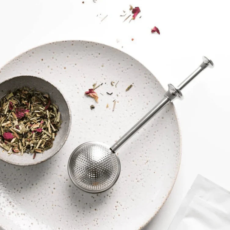 teapop-infuser-Silver_Lifestyles_32565387-1785-45f3-ba27-5a9e06f1f398.webp